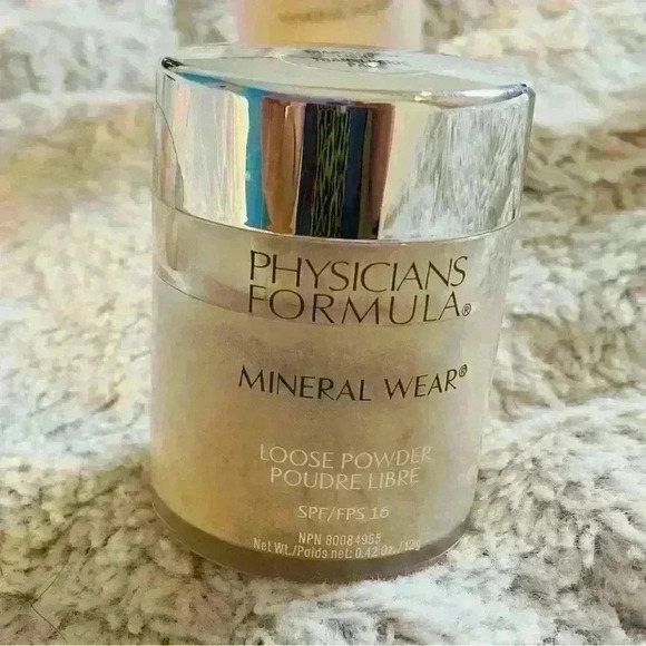 *NWT* PHYSICIANS FORMULA® MINERAL WEAR® LOOSE POWDER - Translucent light - Picture 6 of 8